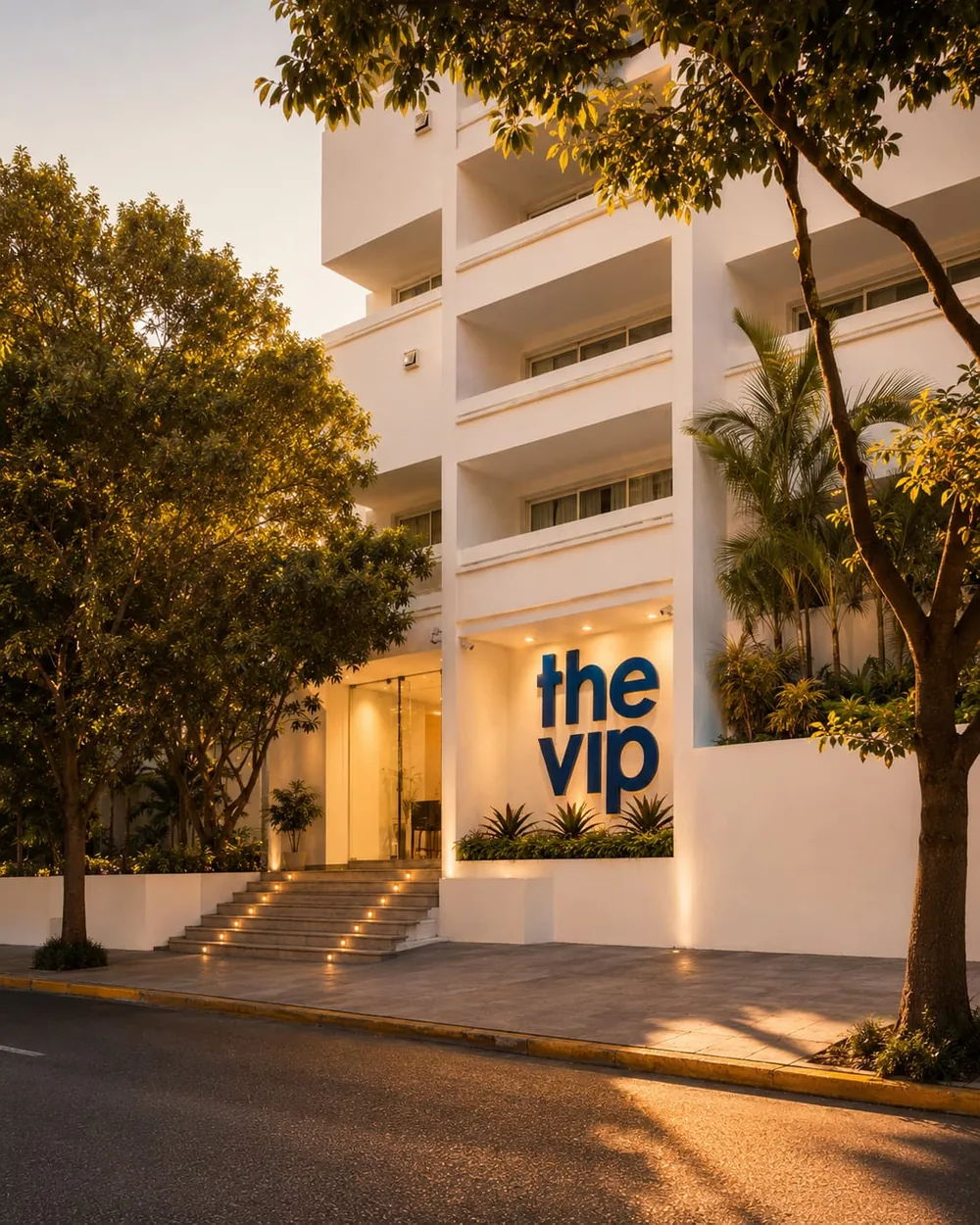 Entrada del Hotel al atardecer — TAMANACO CARACAS